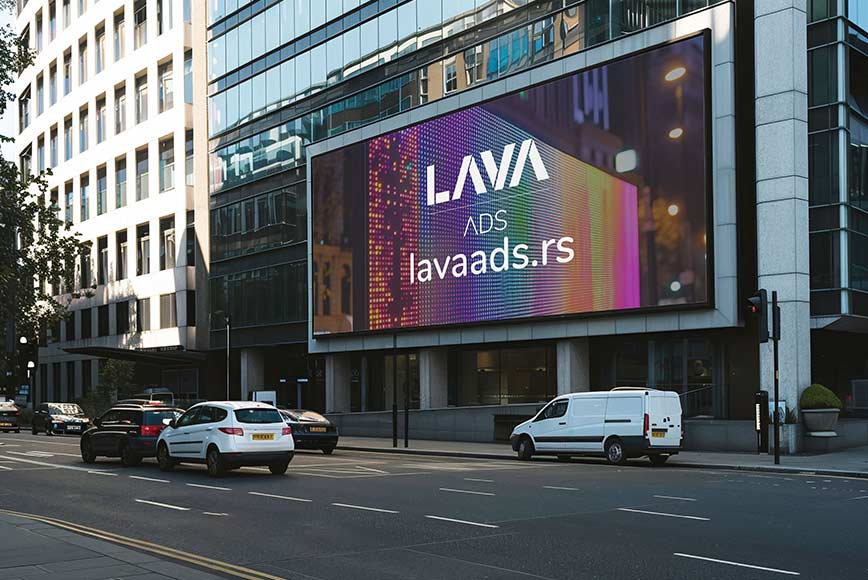 LavaAds LED bilbord reklama na modernoj zgradi u prometnoj ulici.