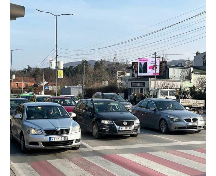 Niš - LED Ekran - Bulevar Zorana Đinđića 58 - MMM